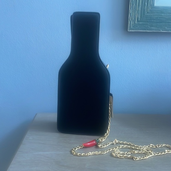 Spicy  hot sauce, bag with gold chain - Picture 3 of 11